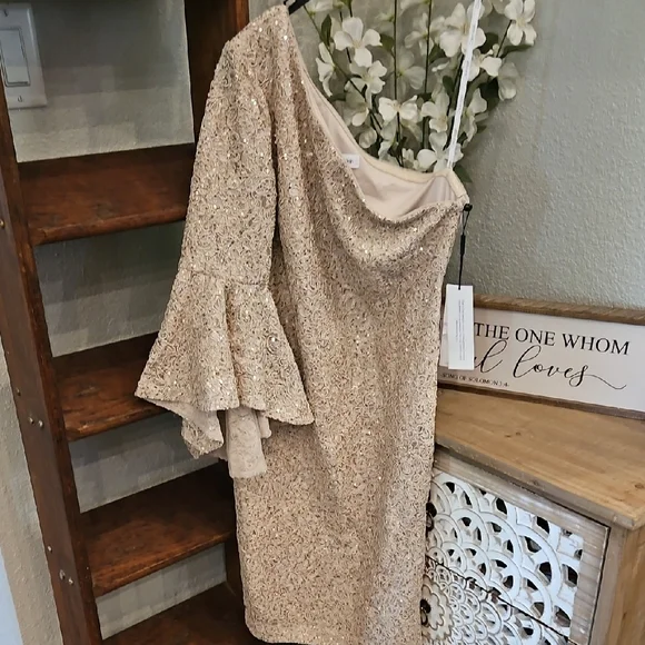 Elegant Calvin Klein One-Shoulder Dress NWT - Picture 3 of 5